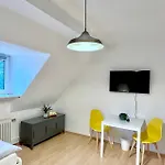 Bege Worklodge
